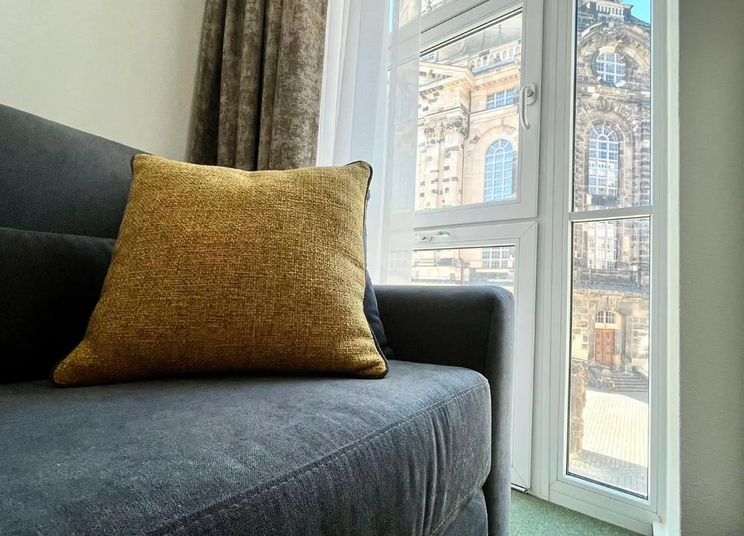 Grosses Familienapartment Mit Blick Zur Frauenkirche Dresden